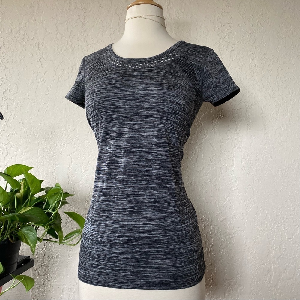 Spalding dark grey workout top